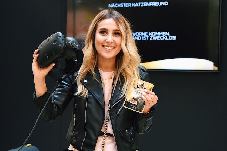 Starbloggerin Schannaloves Sheba Virtual Reality Event #AugenfürSheba im Aquis Plaza in Aachen am 01.07.2017 Foto: BrauerPhotos / J.Reetz Processed with VSCO with c1 preset